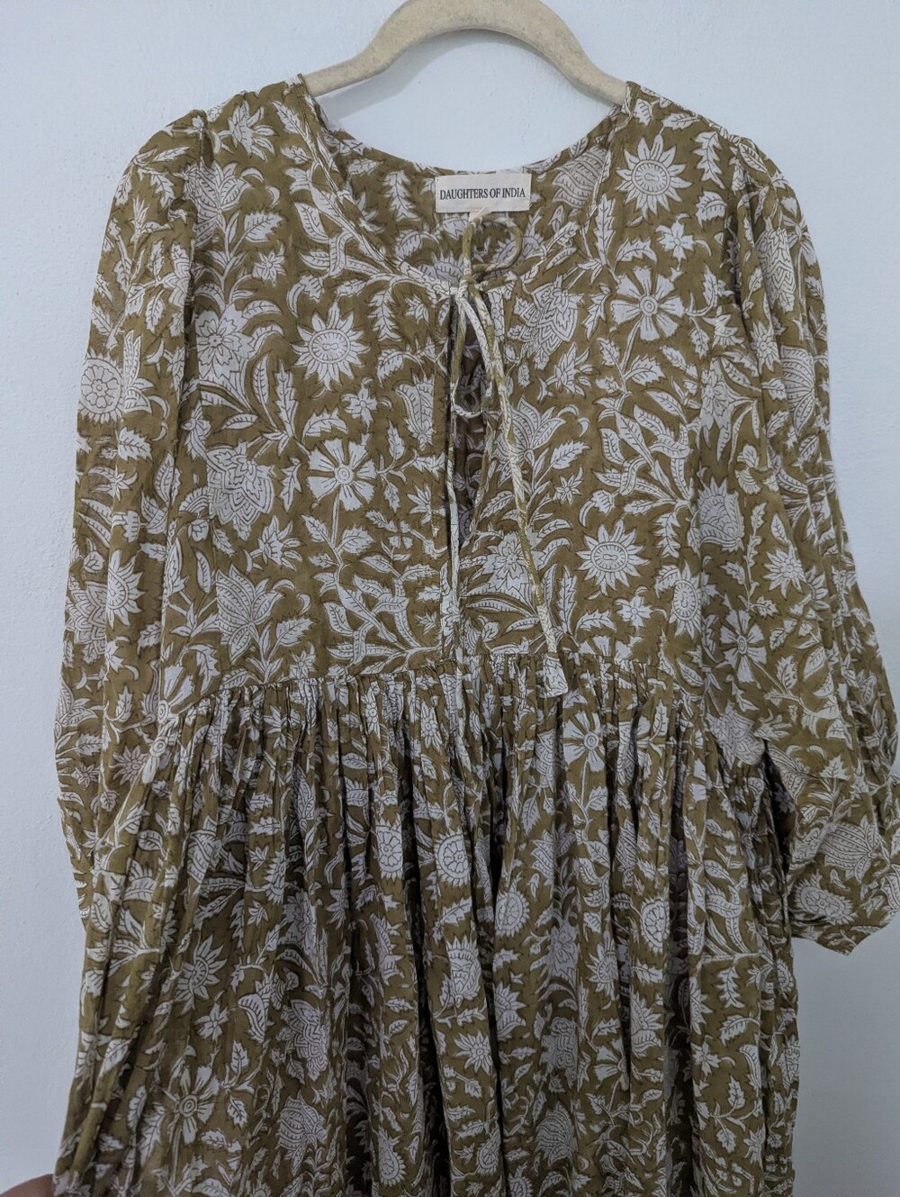 Daughters of India Kyra Maxi Dress Floral Print Tie Neck Olive White Large L - Picture 7 of 12
